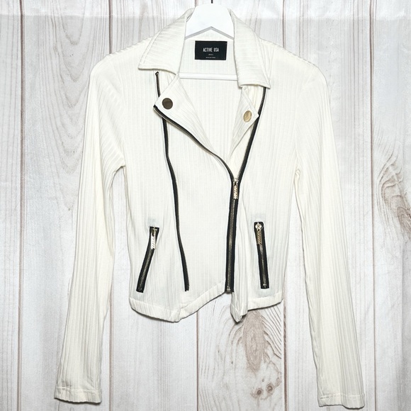 White Blazer - Picture 5 of 6